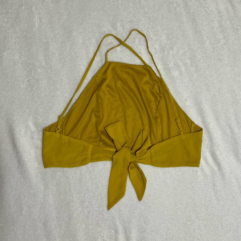 Fashion Nova 2 piece Halter Crop Top & Pants - Picture 2 of 3